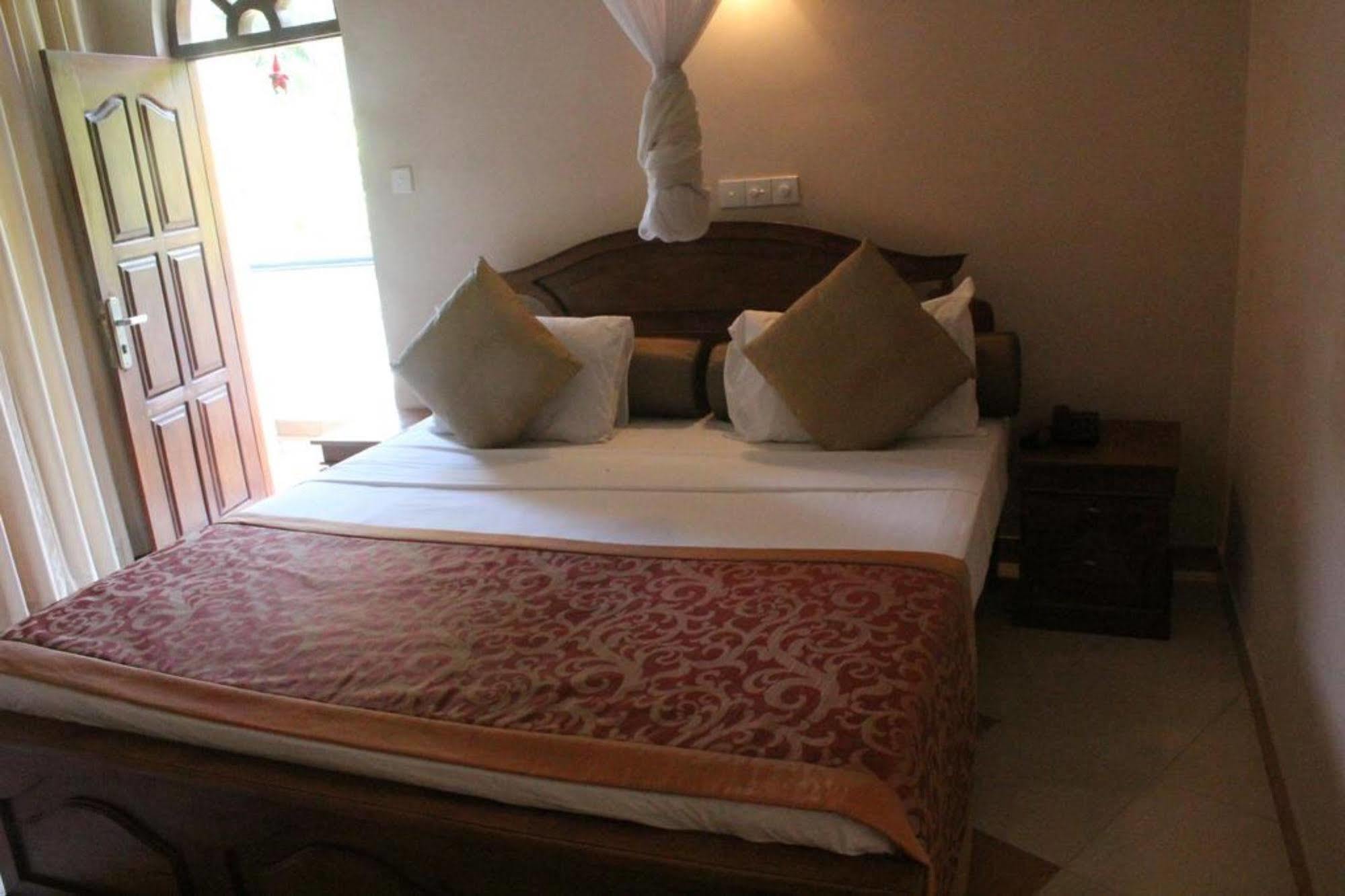 Hotel Bentota Village Екстер'єр фото