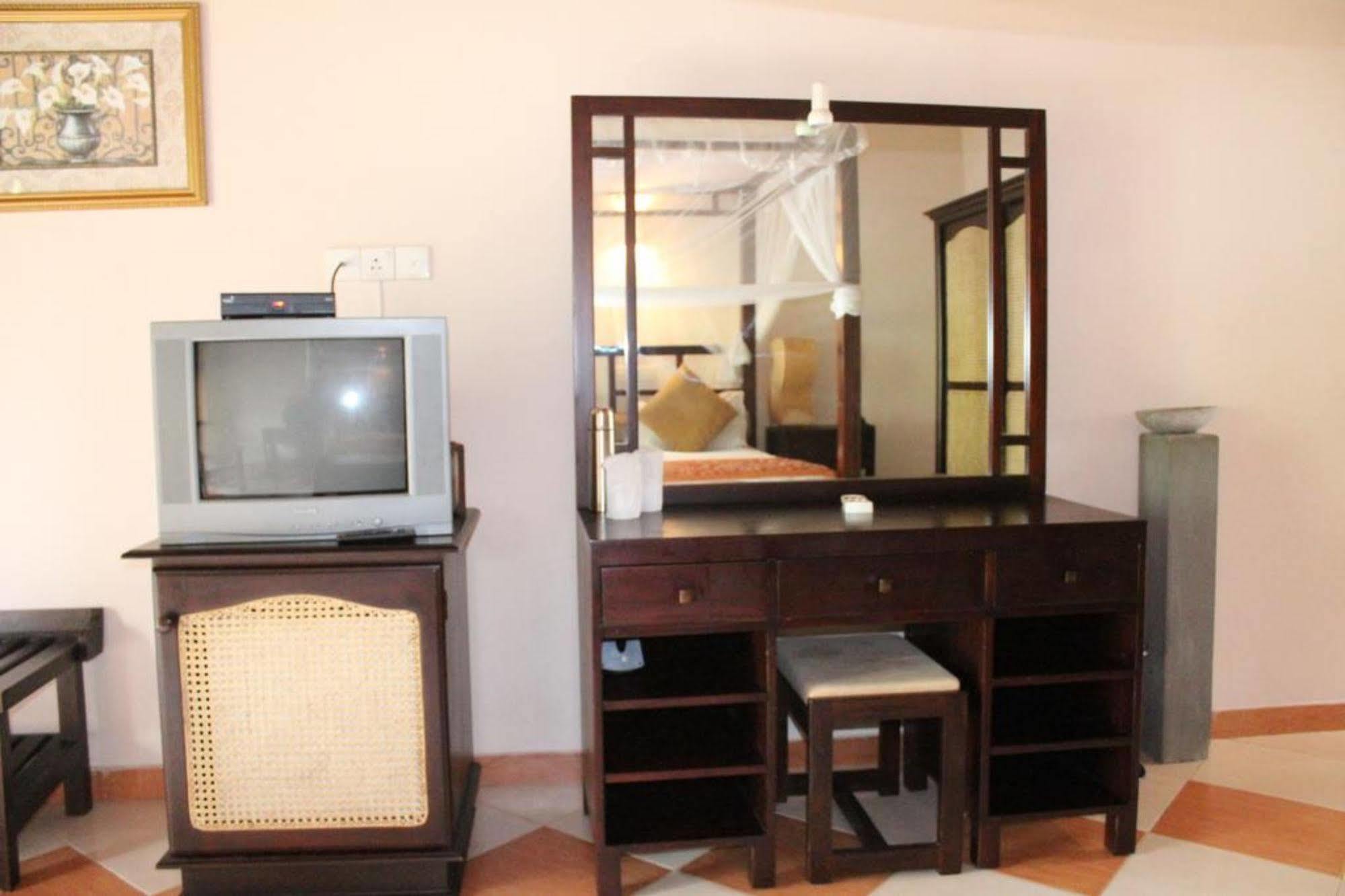 Hotel Bentota Village Екстер'єр фото