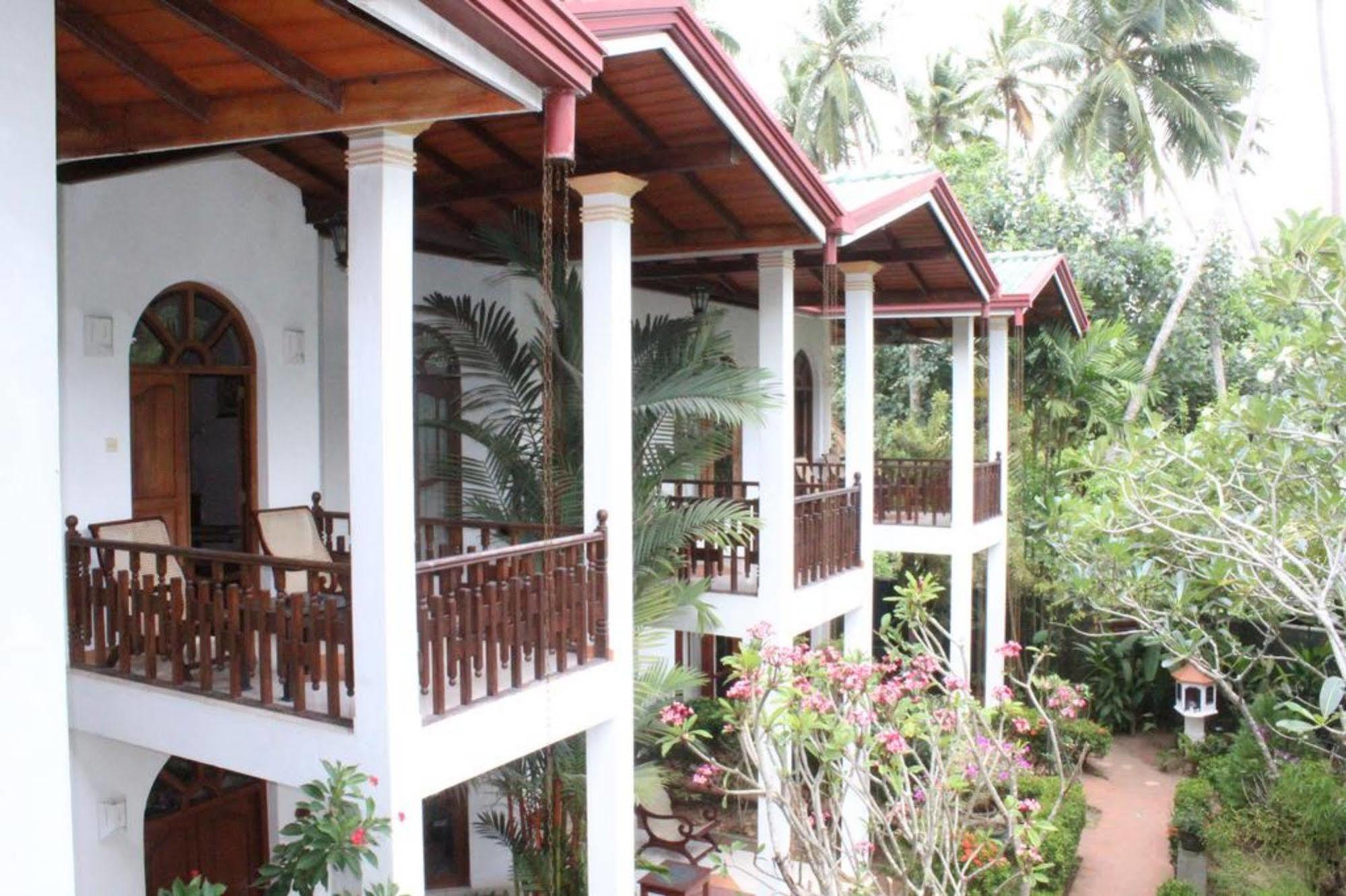 Hotel Bentota Village Екстер'єр фото